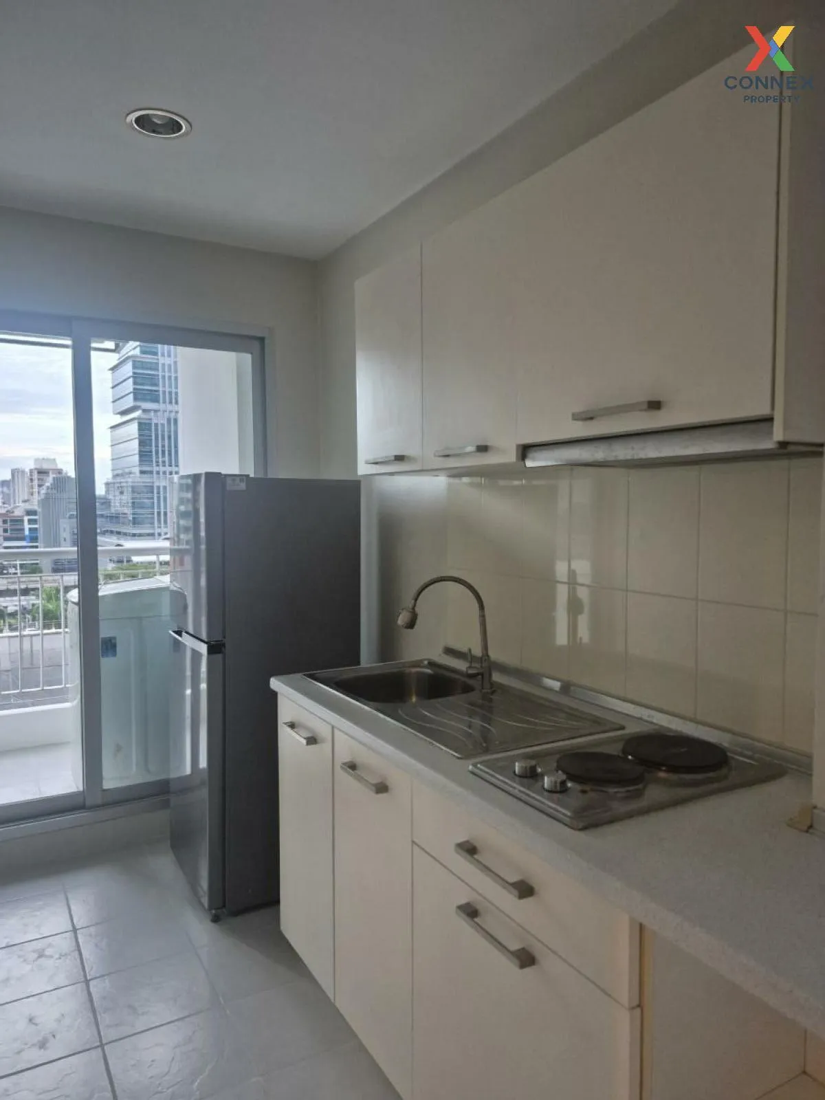 FOR RENT condo , Life @ Sathorn 10 , high floor , BTS-Chong Nonsi 3