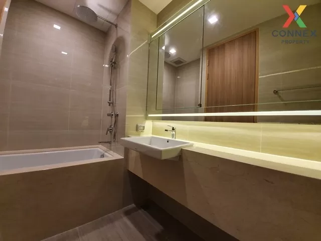 FOR RENT condo , Noble BE 33 , corner unit , BTS-Phrom Phong , Khlong Toei Nuea , Watthana , Bangkok , CX-00289