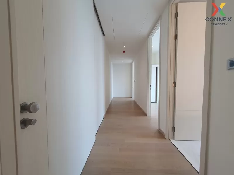 FOR SALE condo , The Strand Thonglor , high floor , BTS-Thong Lo , Khlong Toei Nuea , Watthana , Bangkok , CX-00364