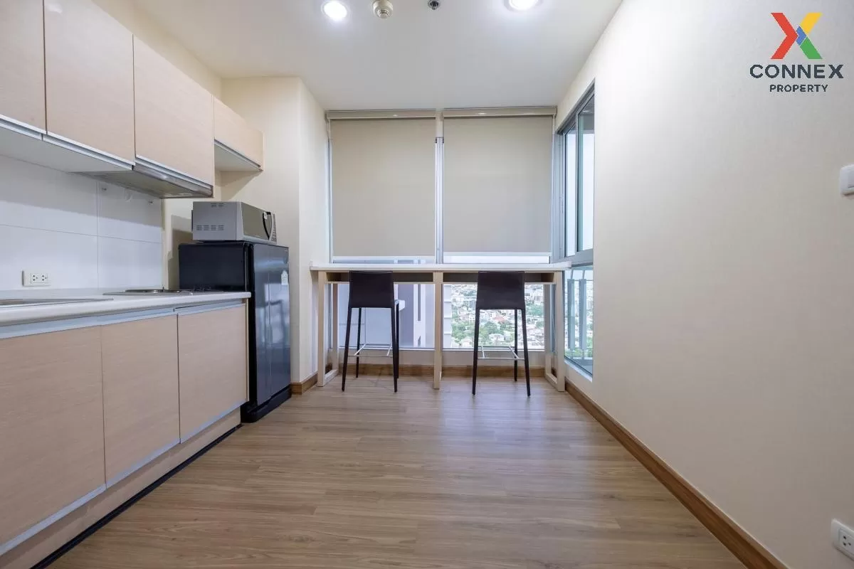 FOR RENT condo , Rhythm Ratchada , corner unit , MRT-Ratchadaphisek , Sam Saen Nok , Huai Khwang , Bangkok , CX-00379