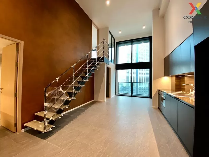 FOR SALE condo , The Lofts Silom , high floor , BTS-Surasak , Silom , Bang Rak , Bangkok , CX-00587 1