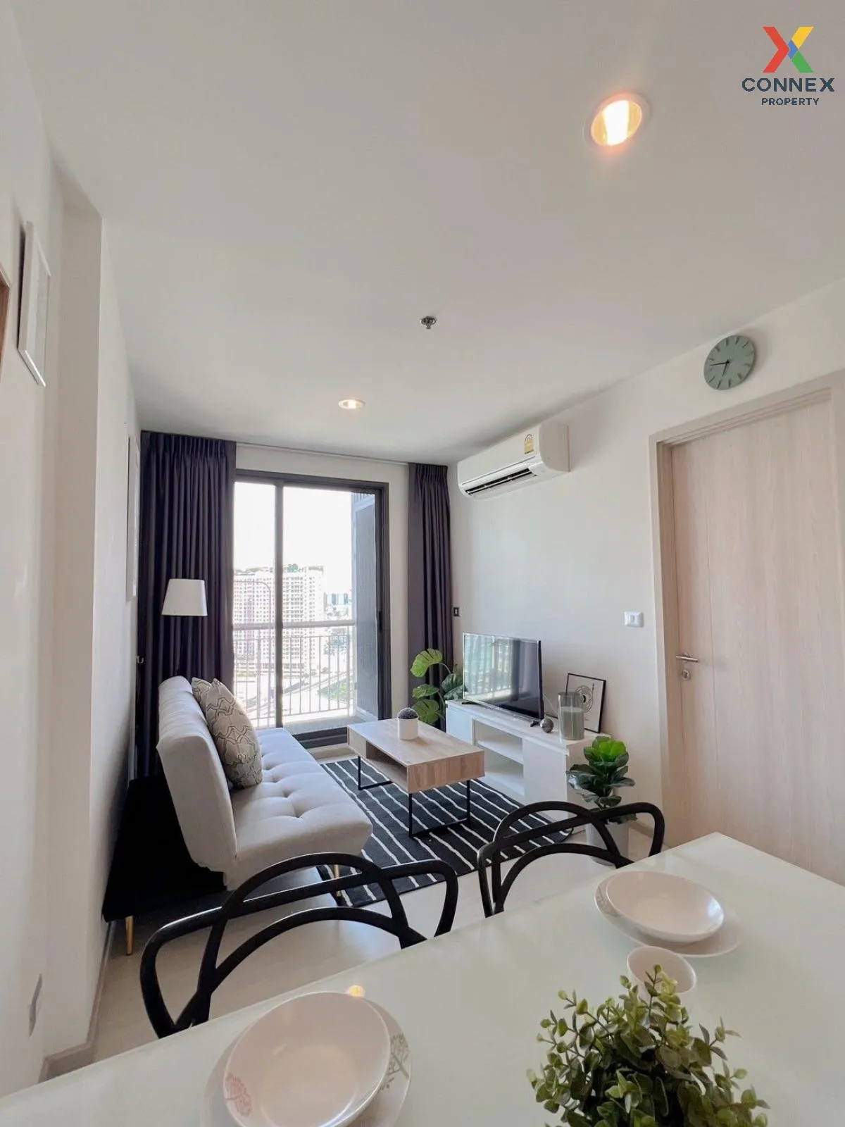 FOR SALE condo , RHYTHM Sukhumvit 42 , high floor , BTS-Ekkamai , Phra Khanong , Khlong Toei , Bangkok , CX-00635