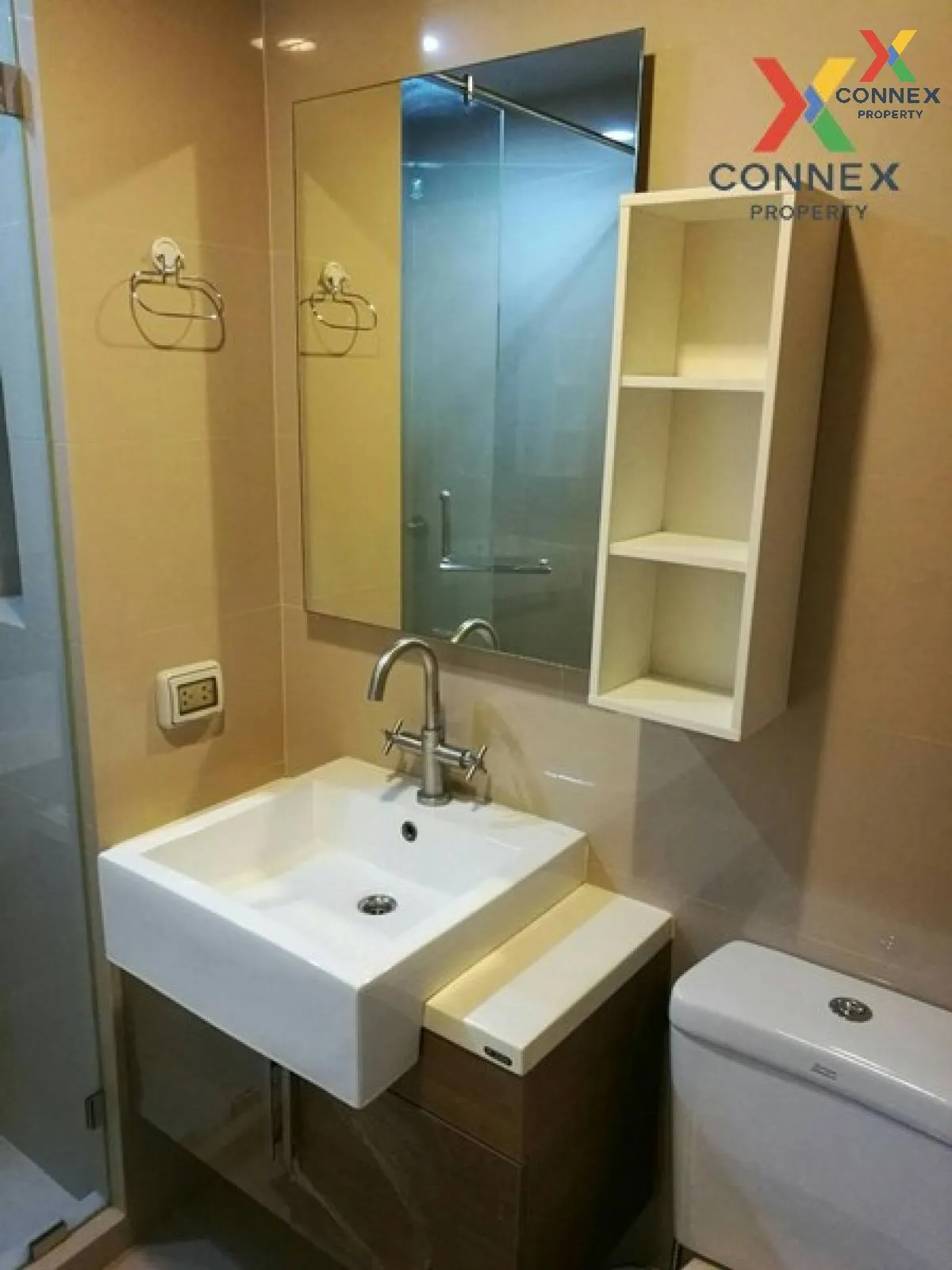 FOR RENT condo , Hive Sukhumvit 65 , Duplex , high floor , BTS-Ekkamai , Phra Khanong Nuea , Watthana , Bangkok , CX-00648