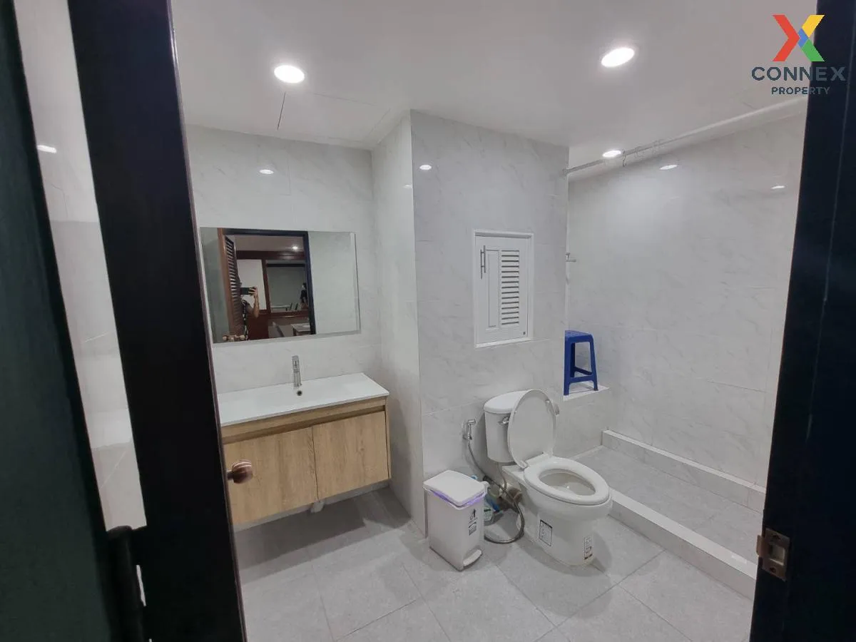 FOR RENT condo Supalai Place Sukhumvit 39 , BTS-Phrom Phong , Khlong Tan Nuea , Watthana , Bangkok , CX-01271