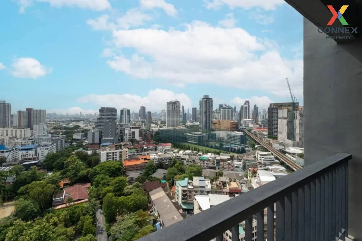 FOR RENT condo , RHYTHM Sukhumvit 44/1 , Duplex , nice view , BTS-Phra Khanong , Phra Khanong , Khlong Toei , Bangkok , CX-02013