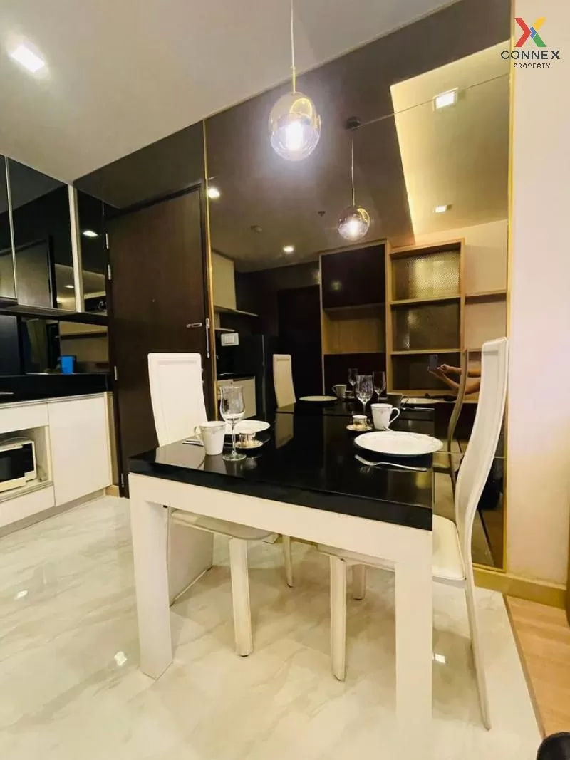 FOR RENT condo , Sky Walk Residences , Duplex , wide frontage , BTS-Phra Khanong , Phra Khanong Nuea , Watthana , Bangkok , CX-02175