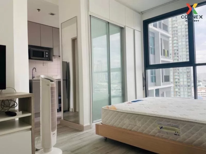 FOR RENT condo , Ideo Mobi Sathorn , Duplex , wide frontage , BTS-Krung Thon Buri , Bang Lamphu Lang , Khlong San , Bangkok , CX-02293 1