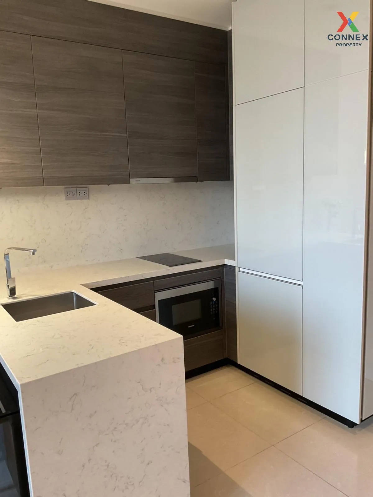 FOR RENT condo , The Esse Asoke , Duplex , wide frontage , BTS-As