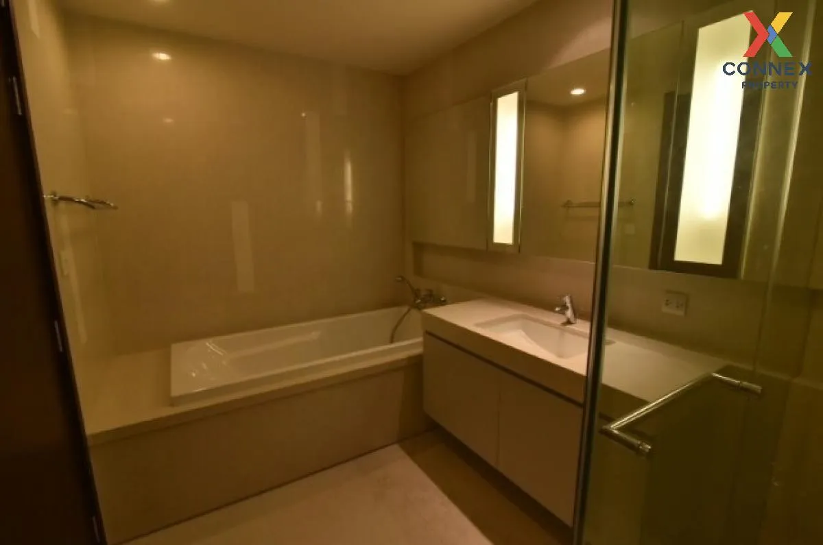 FOR RENT condo , Quattro by Sansiri , Duplex , wide frontage , BT