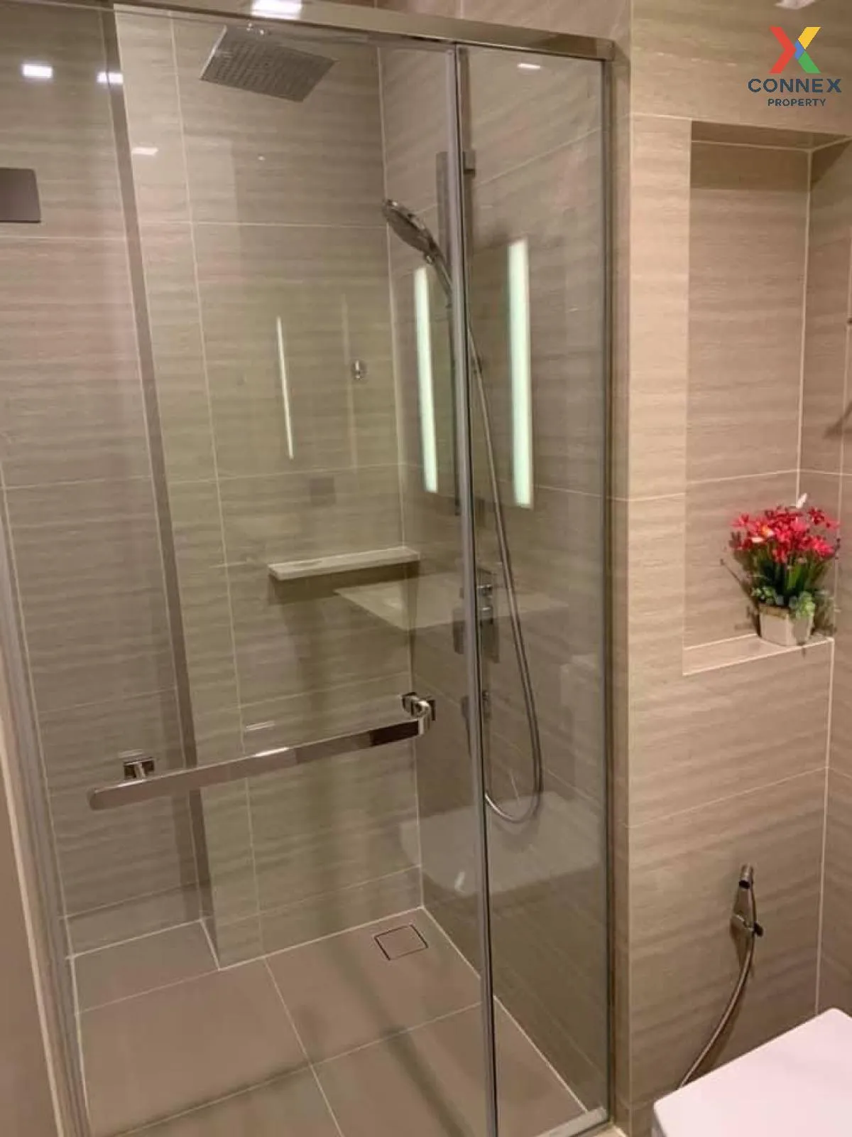 FOR RENT condo , The Line Asoke - Ratchada , Duplex , wide fronta