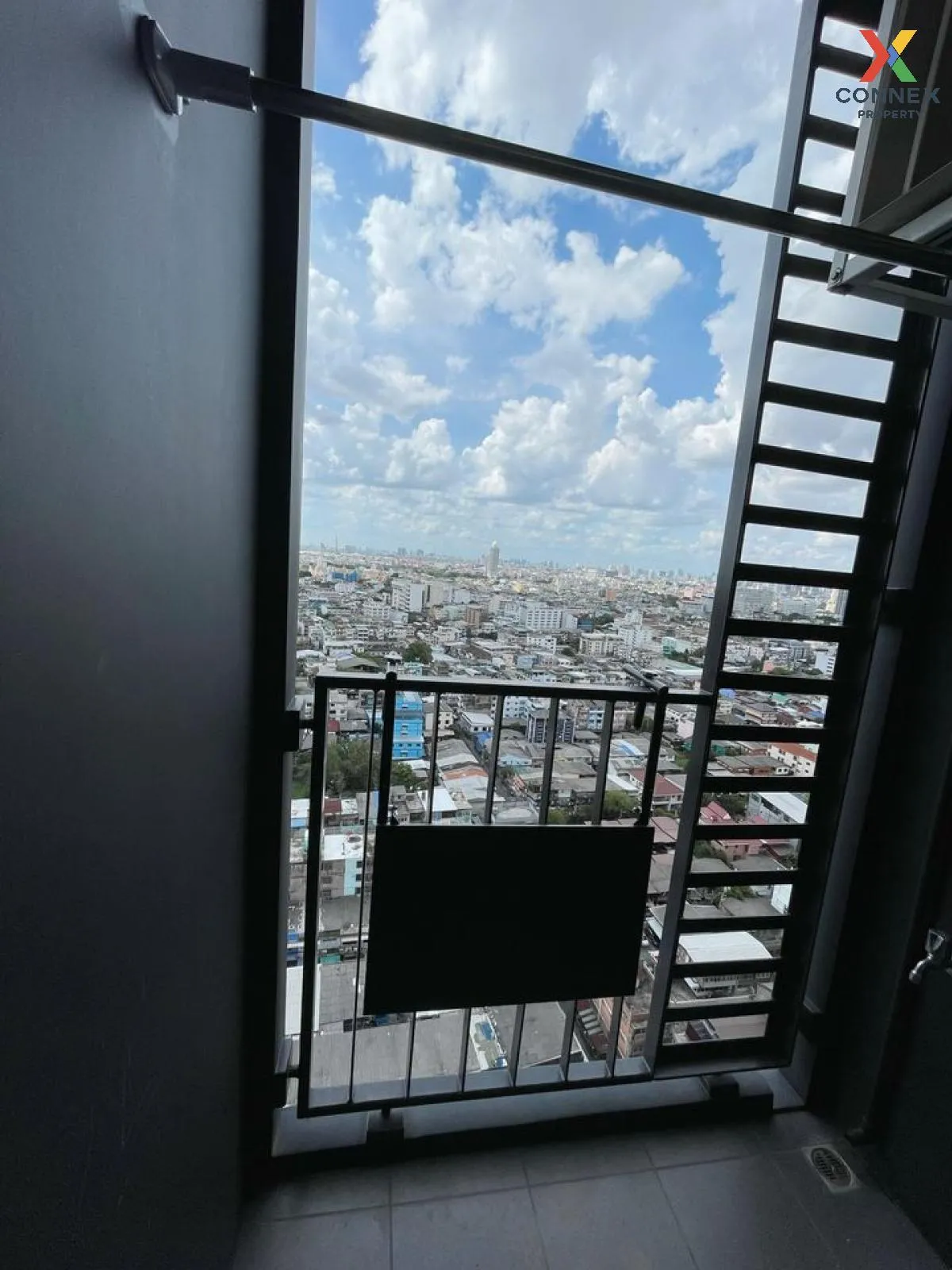 FOR SALE condo , Ideo Sathorn - Wongwian Yai , nice view , high floor , BTS-Wongwian Yai , Khlong Ton Sai , Khlong San , Bangkok , CX-06074