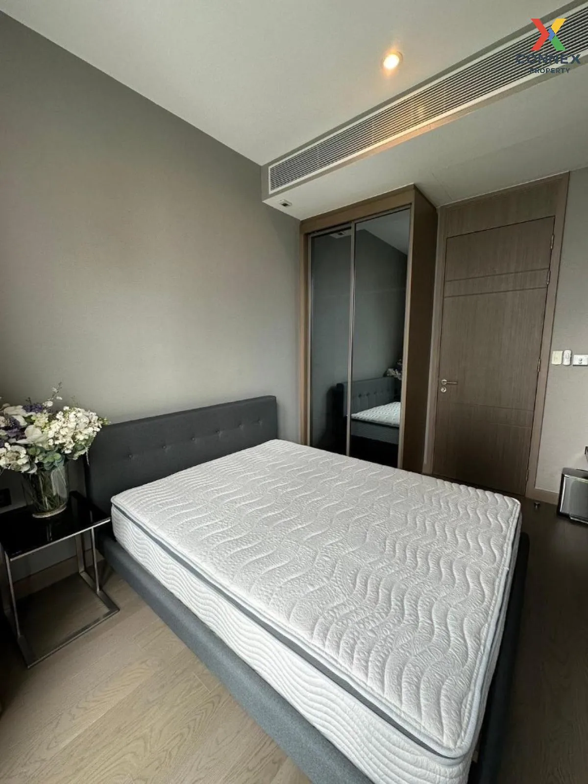 For Sale Condo , The Esse at Singha Complex , MRT-Phetchaburi , Bang Kapi , Huai Khwang , Bangkok , CX-100023