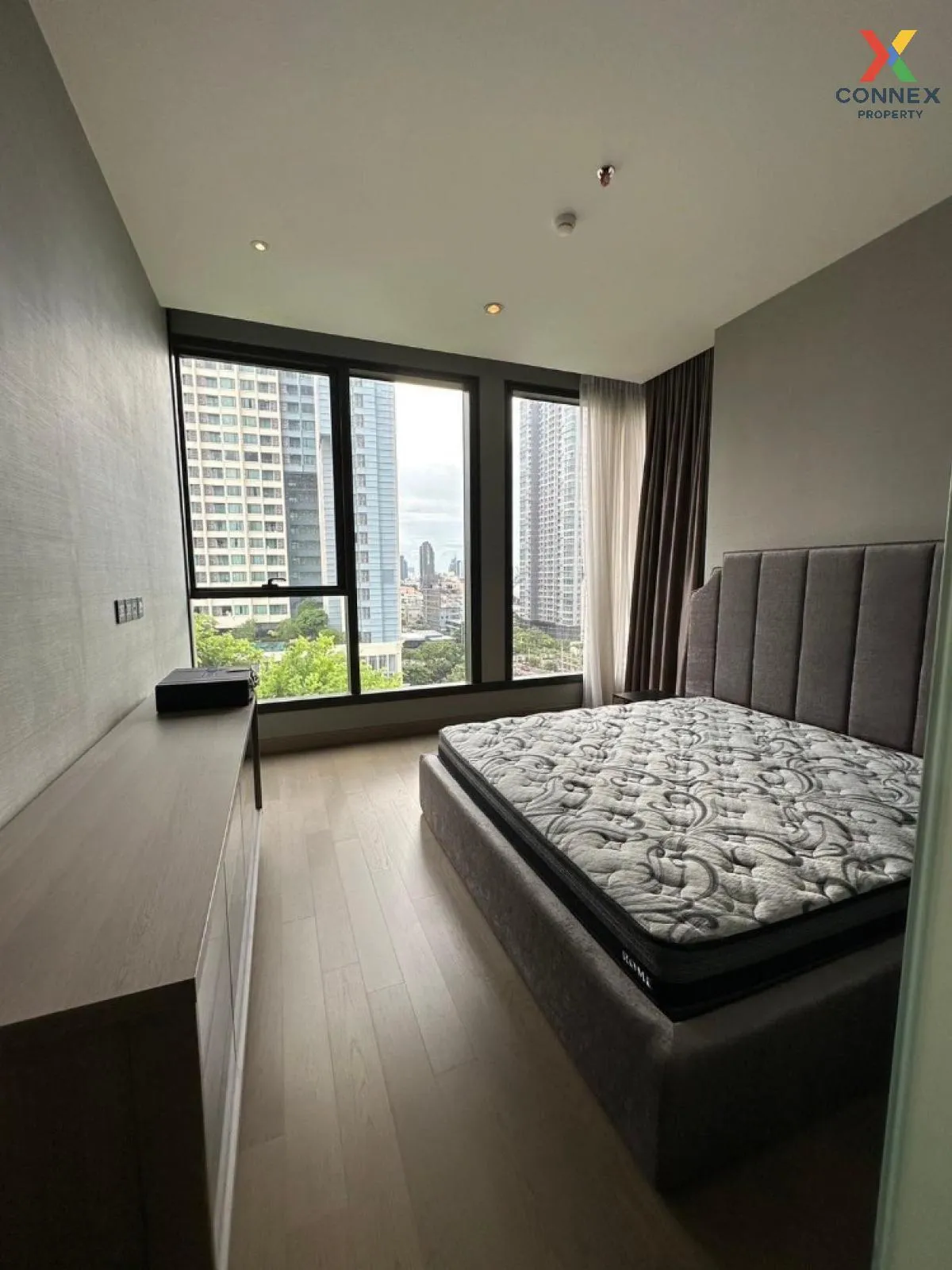 For Sale Condo , The Esse at Singha Complex , MRT-Phetchaburi , Bang Kapi , Huai Khwang , Bangkok , CX-100023