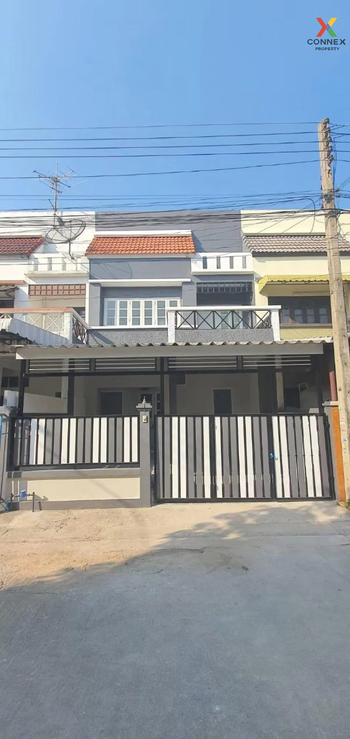 For Sale Townhouse/Townhome  , Chomfah warangkul Klong2 , Khlong Song , Thanyaburi , Pathum Thani , CX-100181