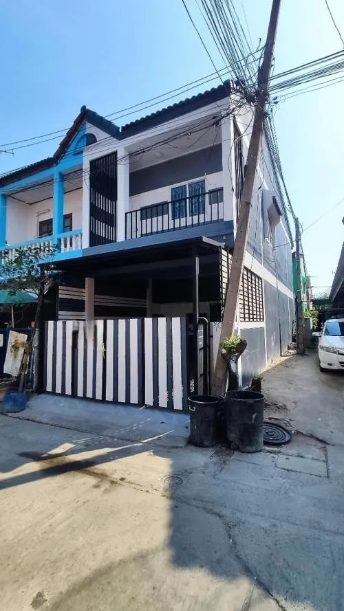 For Sale Townhouse/Townhome  , Baan Air Villa , corner unit , newly renovated , Khu Khot , Lam Luk Ka , Pathum Thani , CX-100215