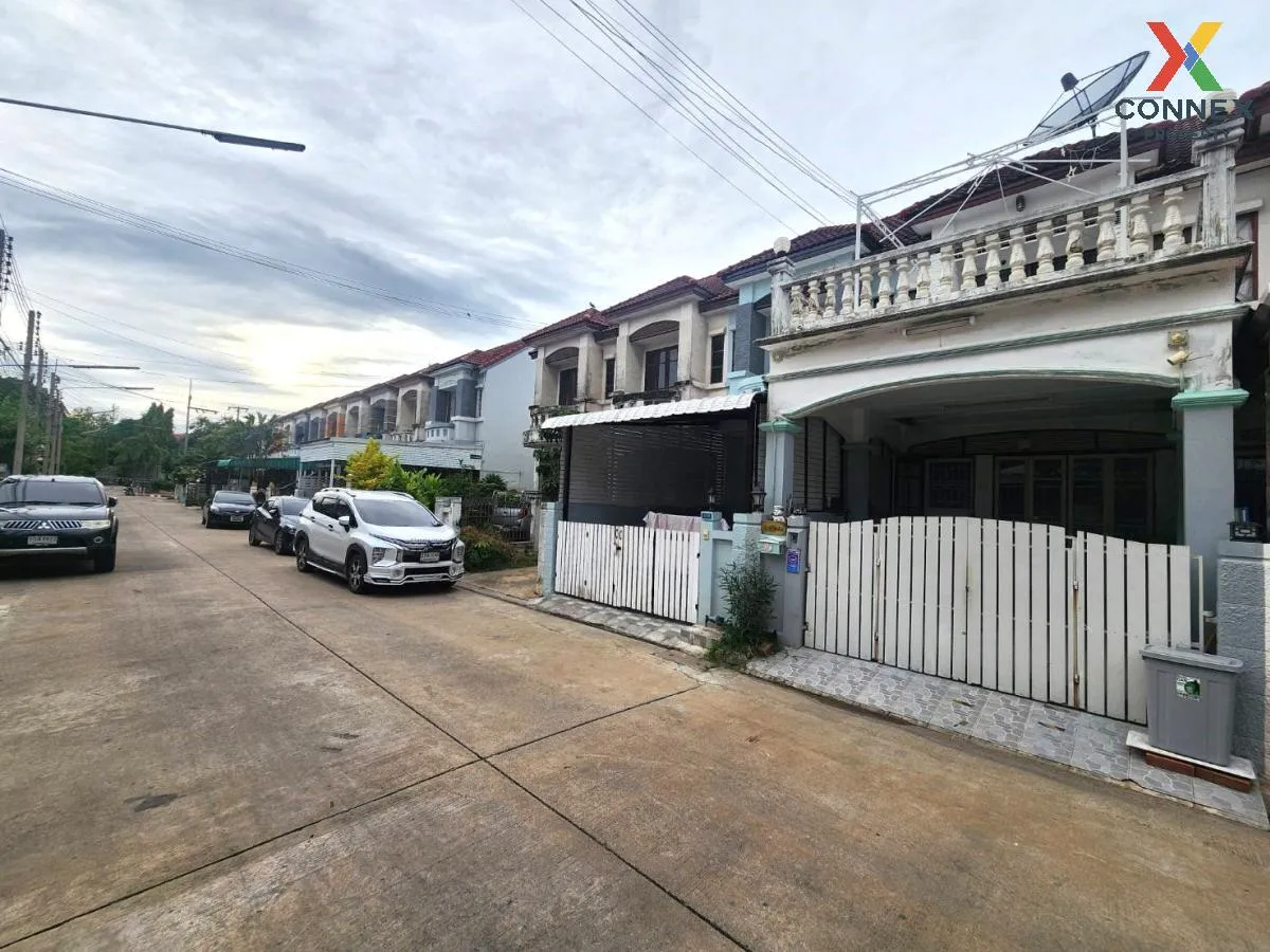 For Sale Townhouse/Townhome  , Baan Bussarin Pinklao , Krathum Lom , Sam Phran , Nakhon Pathom , CX-100229 2