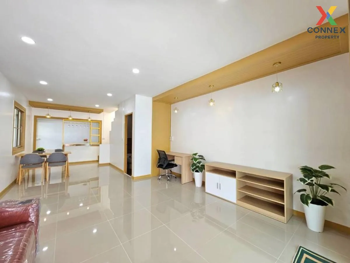 For Sale Townhouse/Townhome  , Monwadee Exclusive , corner unit , newly renovated , Bang Bua Thong , Bang Bua Thong , Nonthaburi , CX-100247