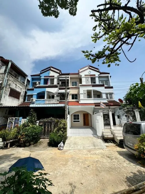 For Sale Townhouse/Townhome  ,  Baan Phasakorn , newly renovated , Khwaeng Khlong Bang Phran , Bang Bon , Bangkok , CX-100320