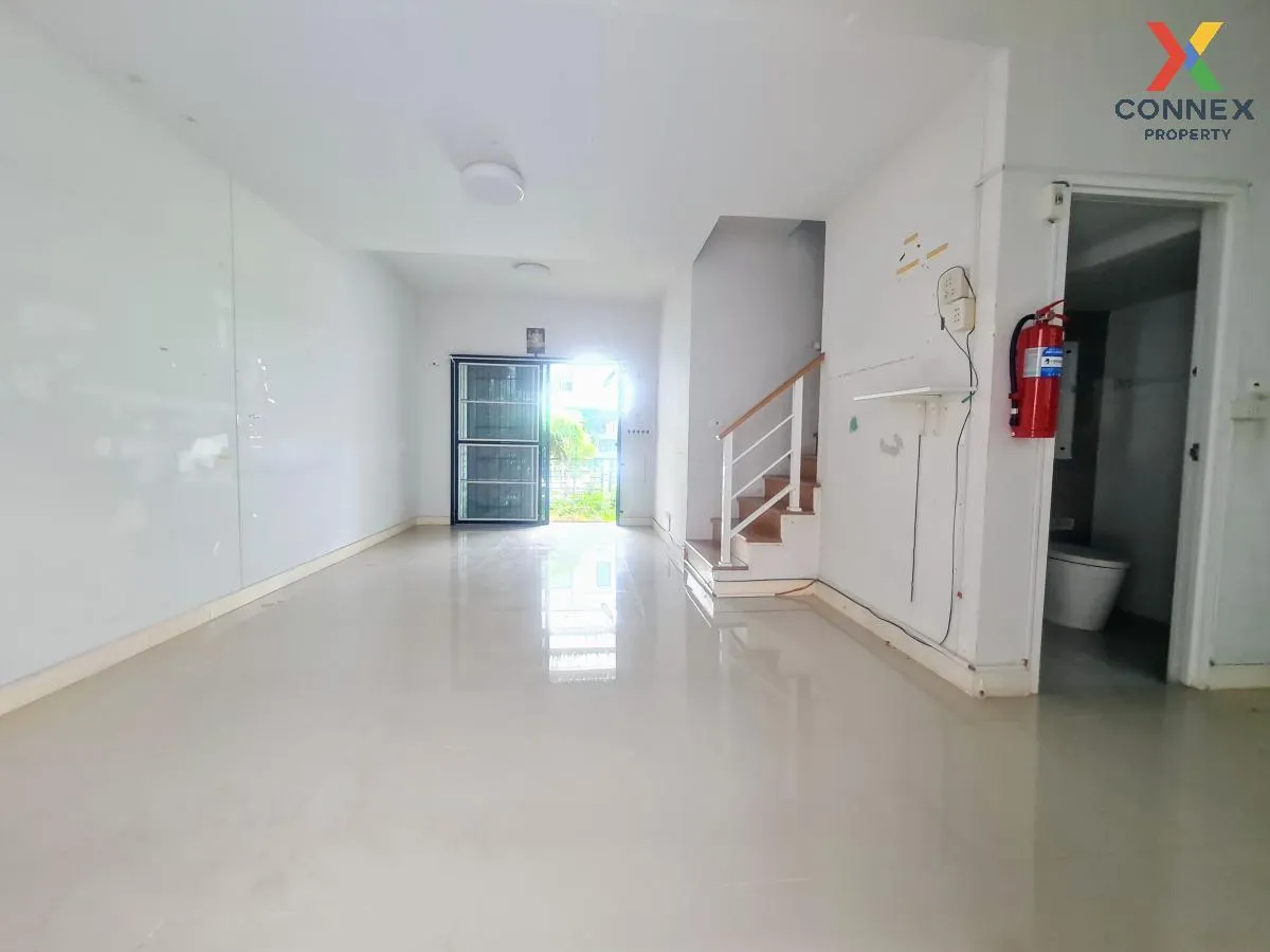 For Sale Townhouse/Townhome  , The Connect Suvarnabhumi 3 , Racha Thewa , Bang Phli , Samut Prakarn , CX-100442