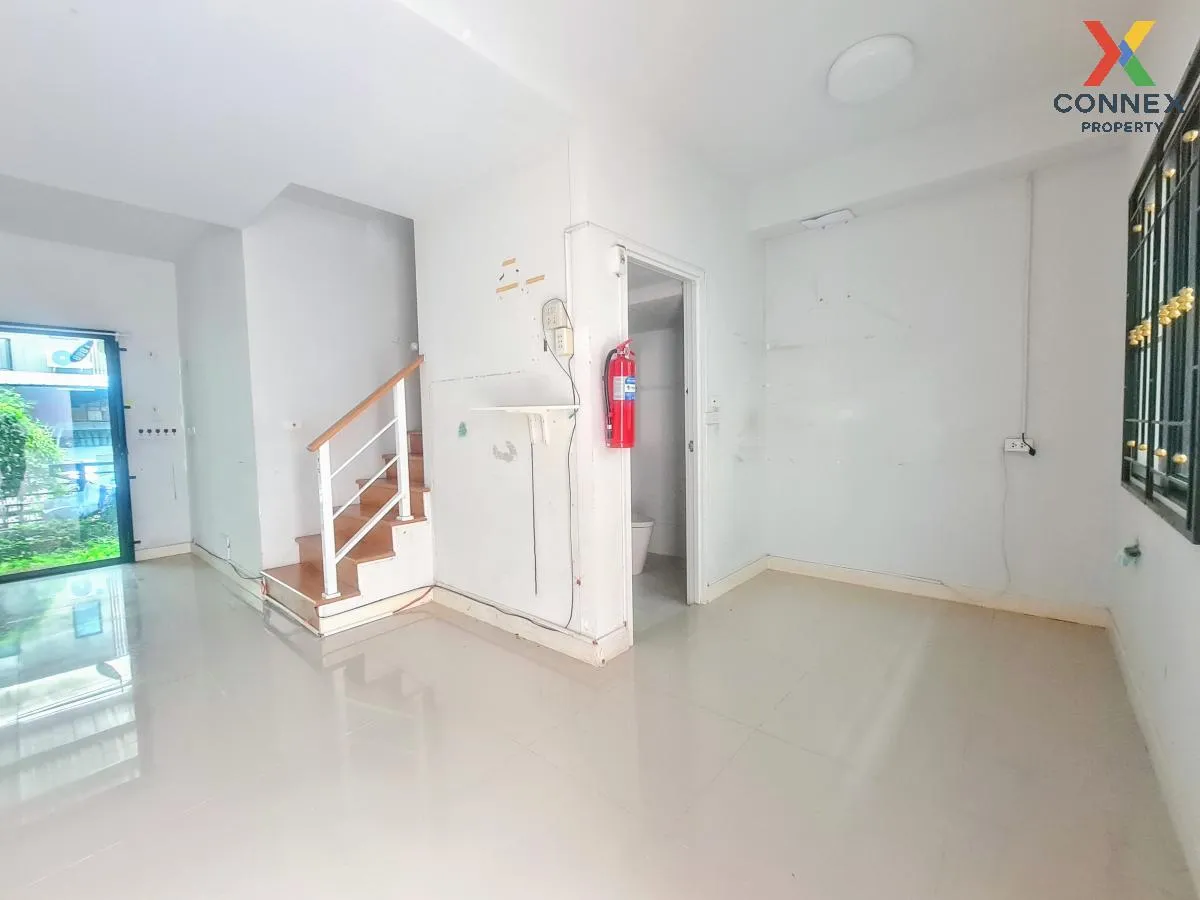 For Sale Townhouse/Townhome  , The Connect Suvarnabhumi 3 , Racha Thewa , Bang Phli , Samut Prakarn , CX-100442