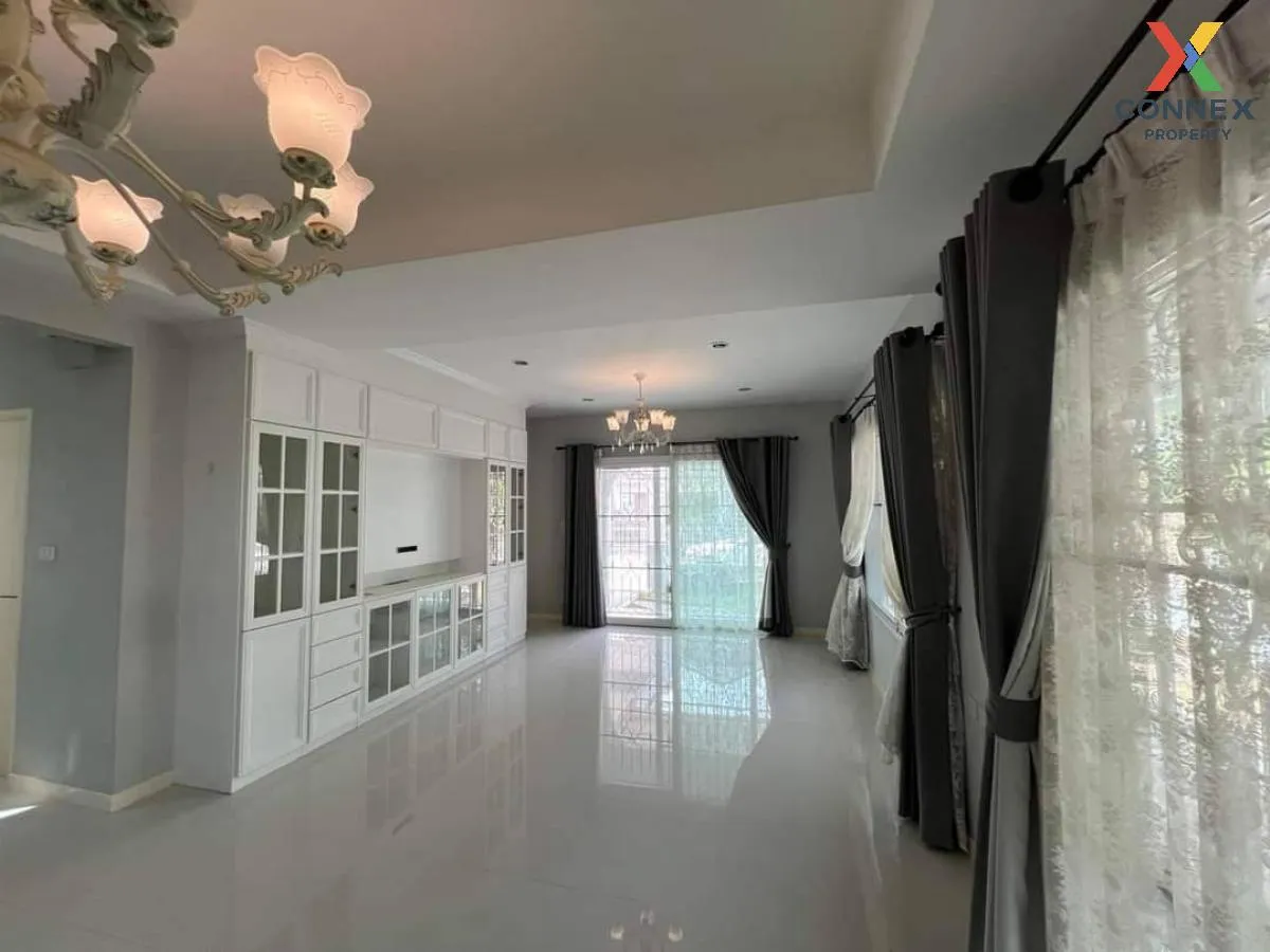 For Sale House , Villaggio Pinklao-Salaya , corner unit , Sala Klang , Bang Kruai , Nonthaburi , CX-101033