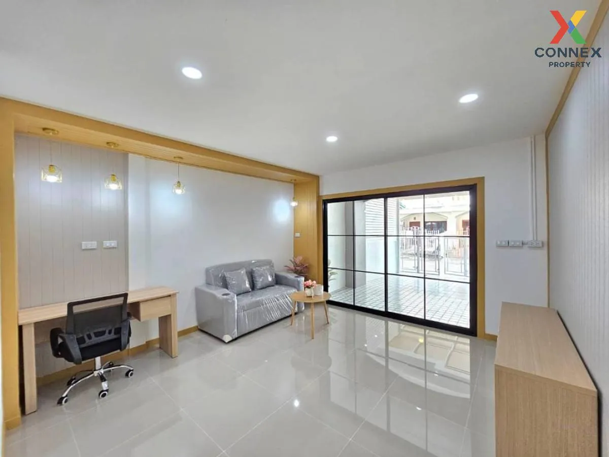 For Sale Townhouse/Townhome  , Baan Pichada , newly renovated , Phimonrat , Bang Bua Thong , Nonthaburi , CX-101072 4