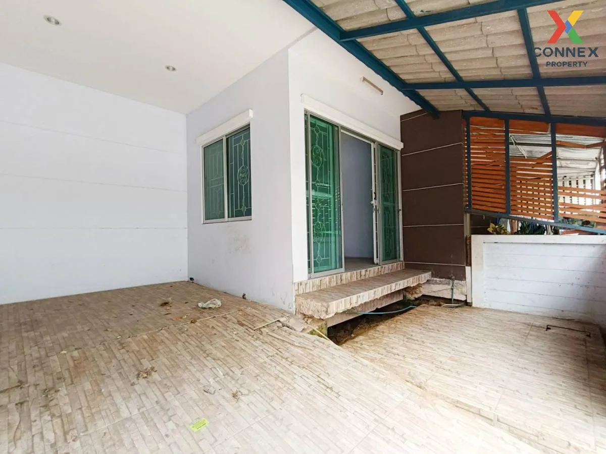 For Sale Townhouse/Townhome  , Saptawaee Village Prachauthit 90 , Na Kluea , Phra Samut Chedi , Samut Prakarn , CX-101376 3