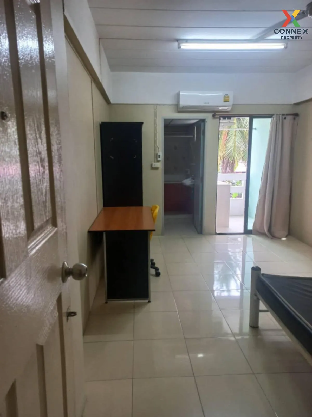 For Sale Apartment 7 floors, 2 buildings opposite Rajamangala University of Technology Thanyaburi. Soi Khlong Hok East 12 , Khlong Hok , khlong Luang , Pathum Thani , CX-101437 2