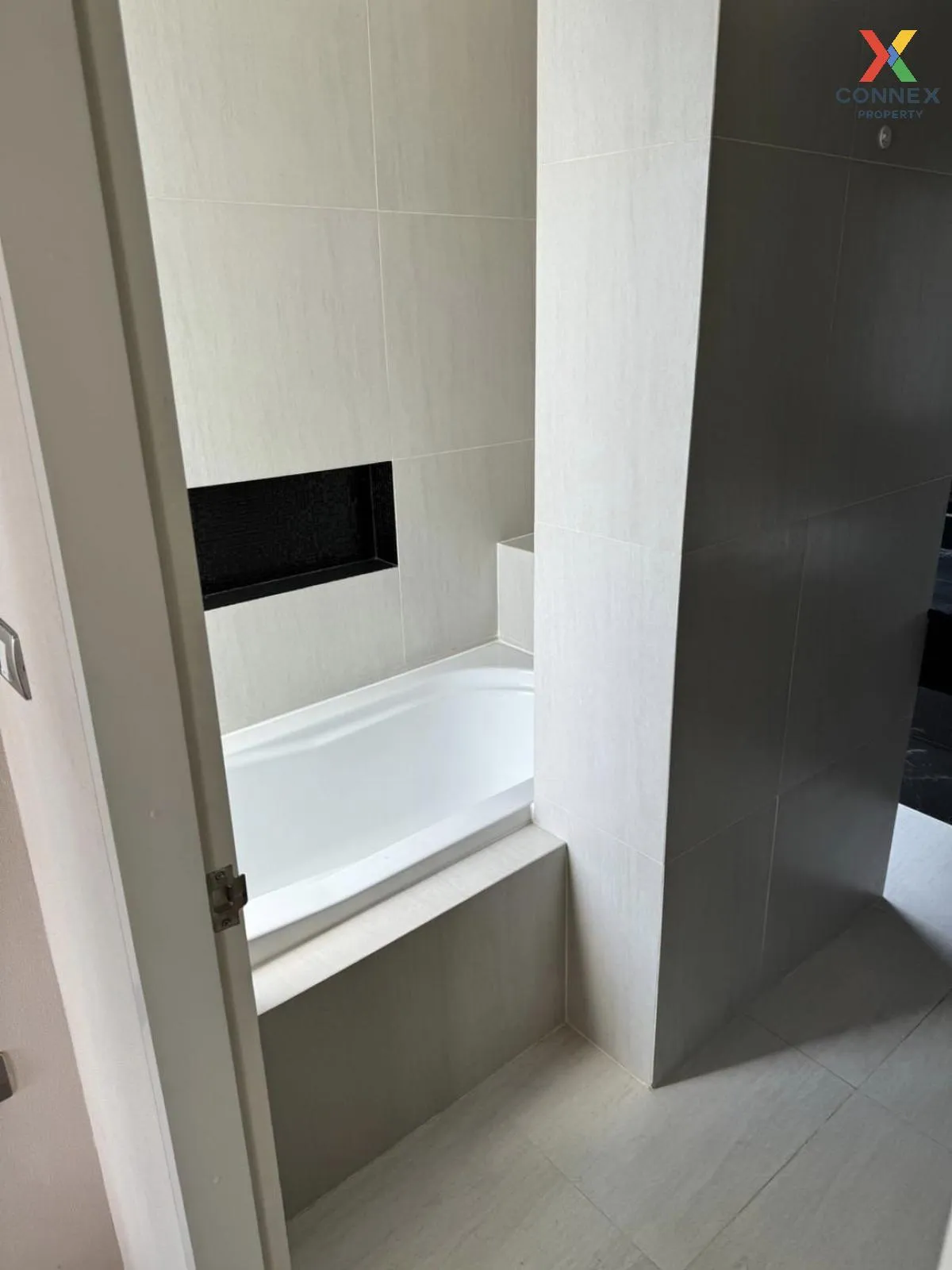 For Rent Condo , Tree Condo Ekamai , BTS-Ekkamai , Phra Khanong , Khlong Toei , Bangkok , CX-101525