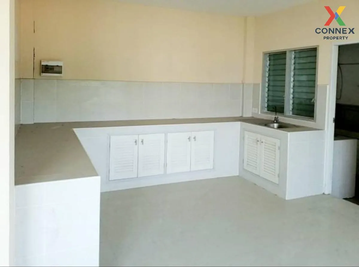 For Sale Townhouse/Townhome  , Phanason Villa Klong 4 , corner unit , Lat Sawai , Lam Luk Ka , Pathum Thani , CX-101559