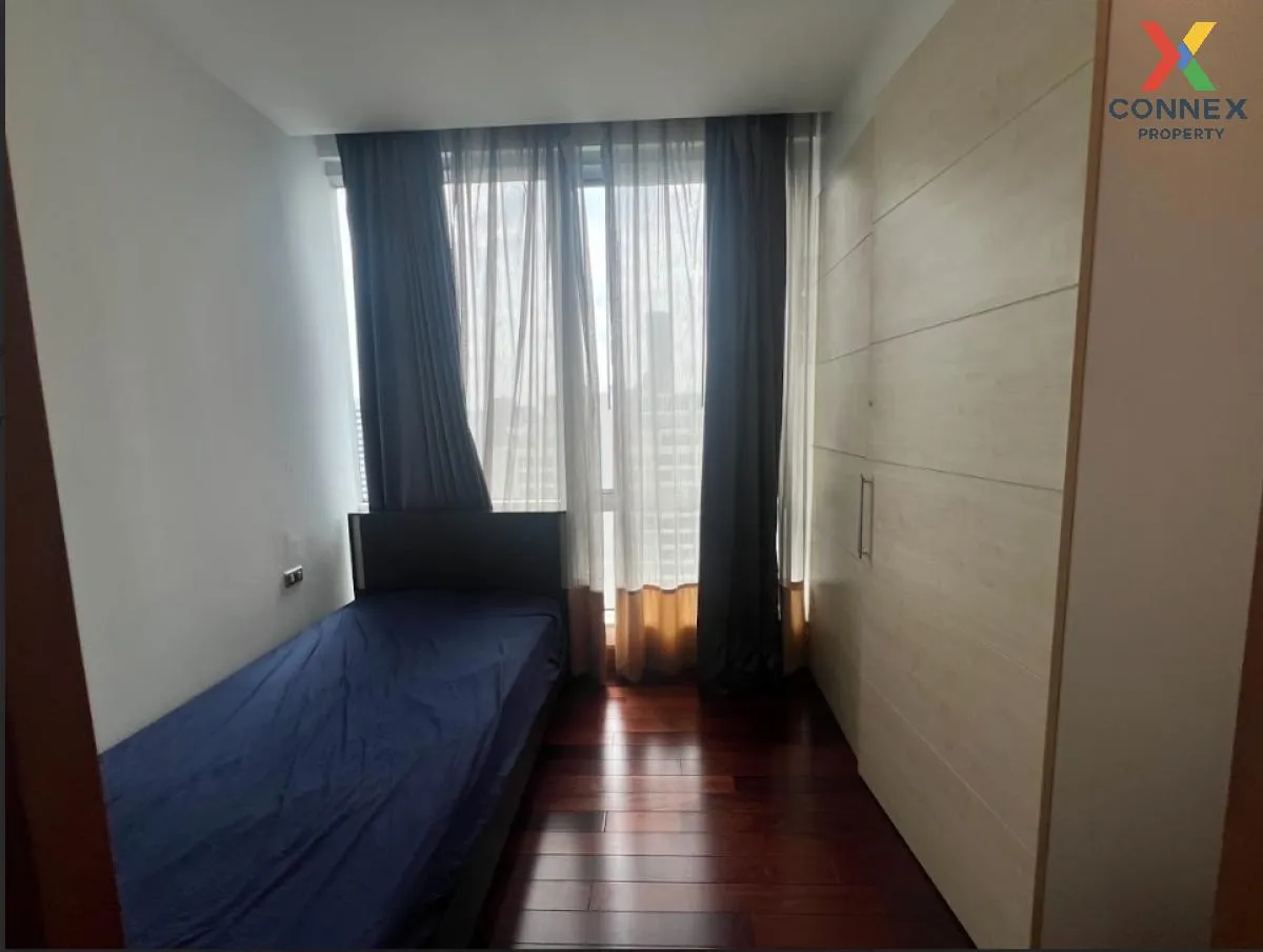 For Sale Condo , Sky Villas Sathorn , nice view , high floor , ne