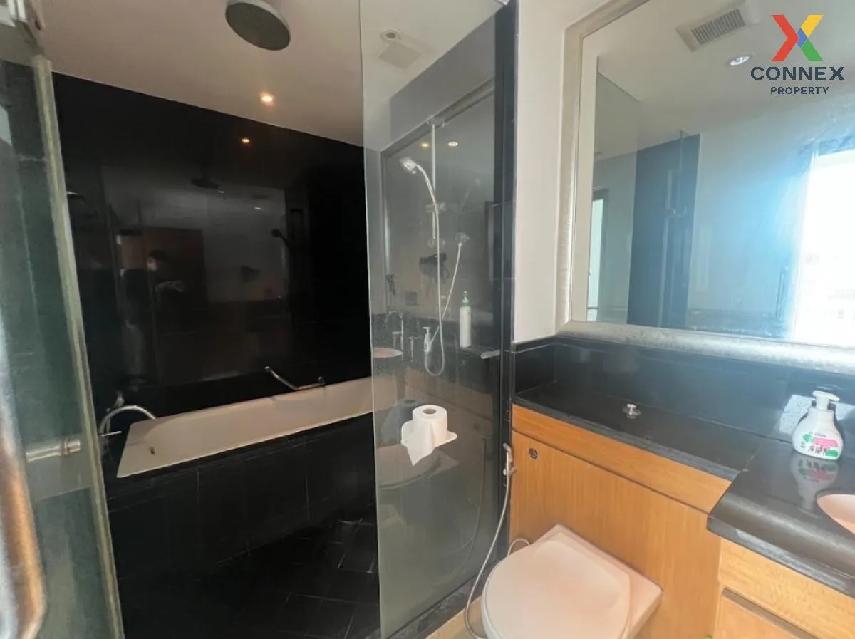 For Sale Condo , Sky Villas Sathorn , nice view , high floor , ne