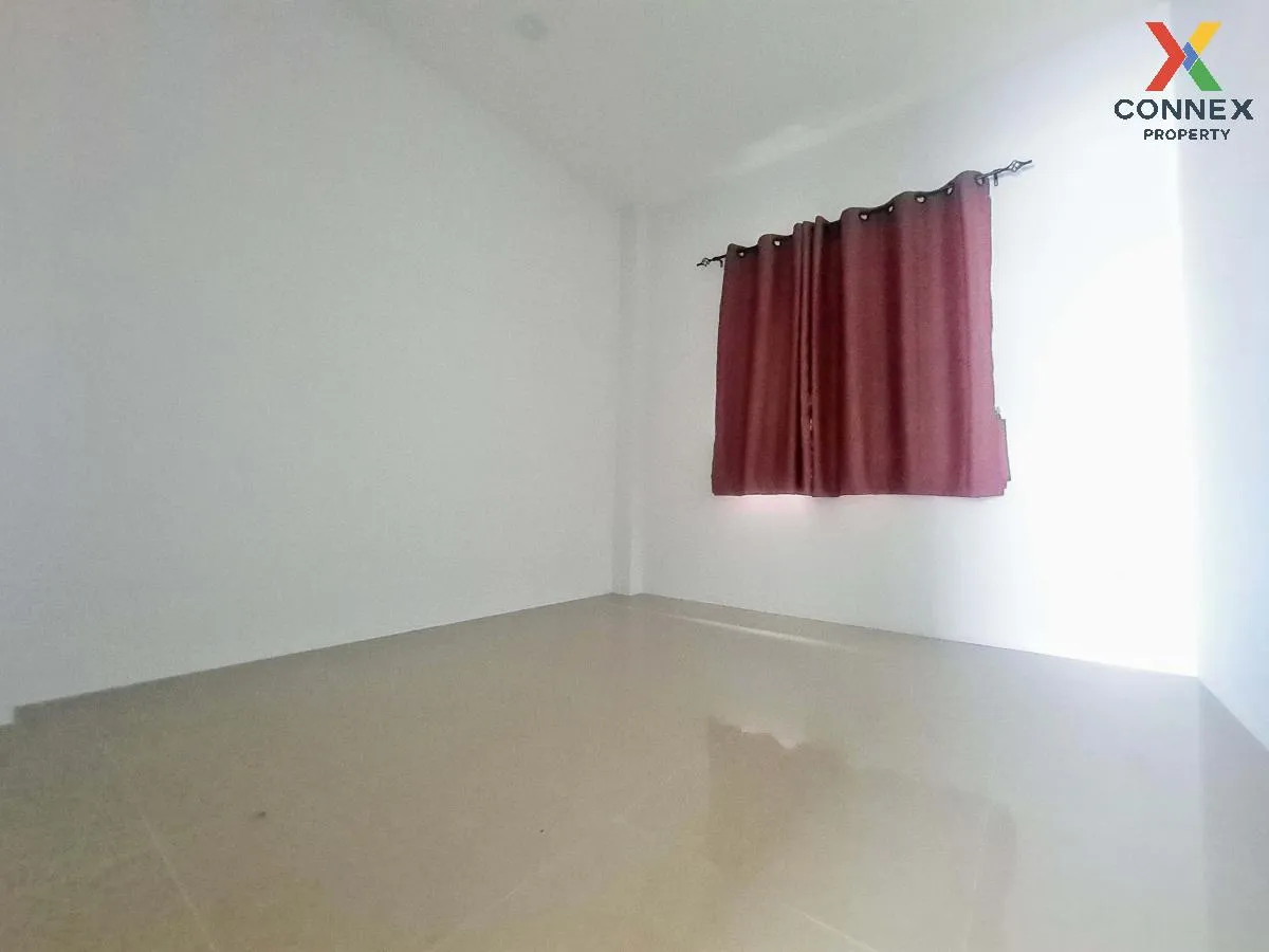 For Sale House ,  Baan Sakthip Vista 11 , wide frontage , Noen Phra , Mueang Rayong , Rayong , CX-101745