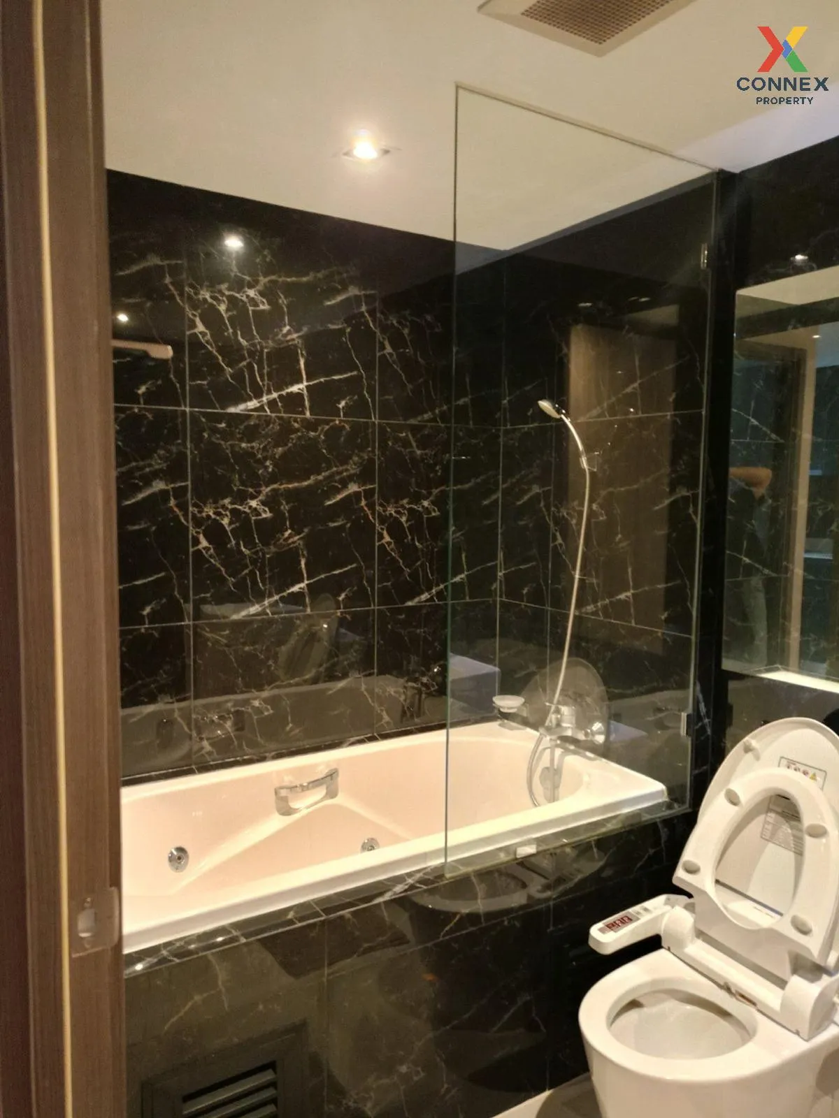 For Rent Condo , Altitude Samyan - Silom , MRT-Sam Yan , Si Phray