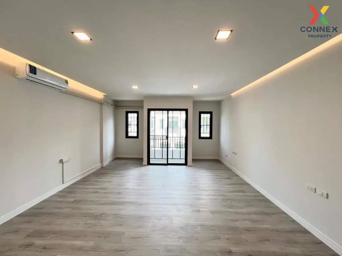 For Sale Townhouse/Townhome  , Baan Suparam , newly renovated , Bang Phut , Pak Kret , Nonthaburi , CX-101967