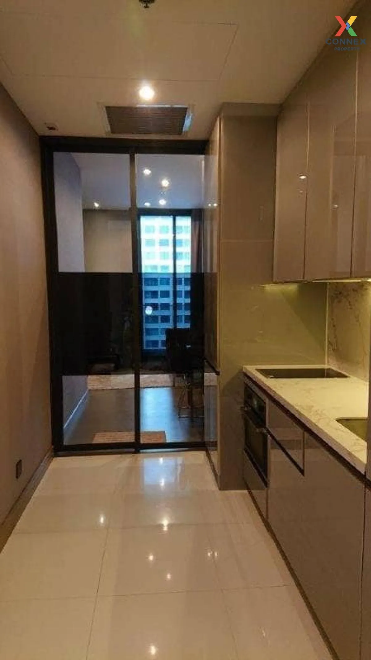 For Sale Condo , The Esse at Singha Complex , MRT-Phetchaburi , Bang Kapi , Huai Khwang , Bangkok , CX-101984