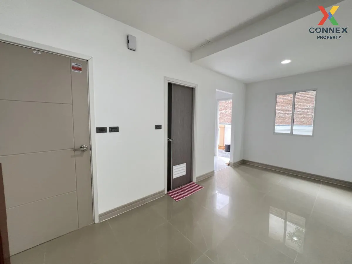 For Sale House , Pruksa Village 6 Rama 2-Bang Khun Thian Chai Talay , Phanthai Norasing , Mueang Samut Sakhon , Samut Sakhon , CX-101985