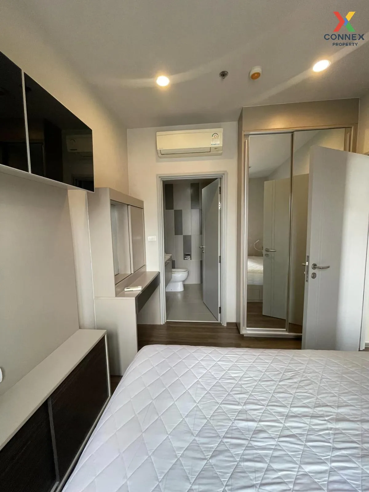 For Rent Condo , Onyx Phaholyothin , BTS-Saphan Khwai , Sam Sen Nai , Phaya Thai , Bangkok , CX-102111