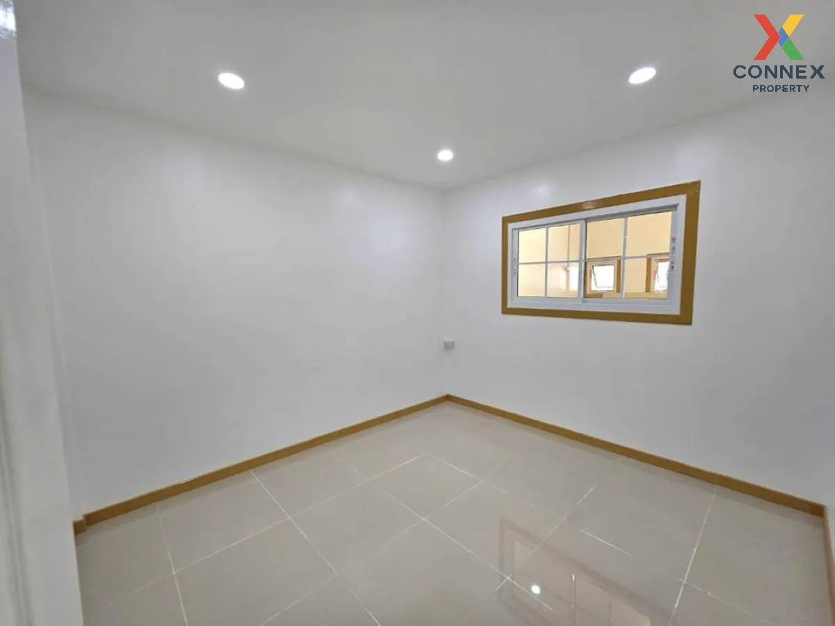 For Sale Townhouse/Townhome  , Baan Hong Prayoon 1 , newly renovated , Bang Rak Phatthana , Bang Bua Thong , Nonthaburi , CX-102234