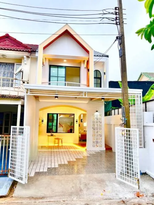 For Sale Townhouse/Townhome  , Sirarom Bang Bua Thong , corner unit , newly renovated , Phimonrat , Bang Bua Thong , Nonthaburi , CX-102364