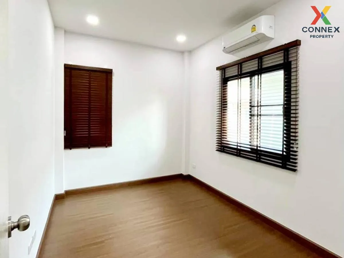 For Sale House , Phumchanok Phutthamonthon Sai 4-5 , corner unit , Om Noi , Krathum Baen , Samut Sakhon , CX-102397