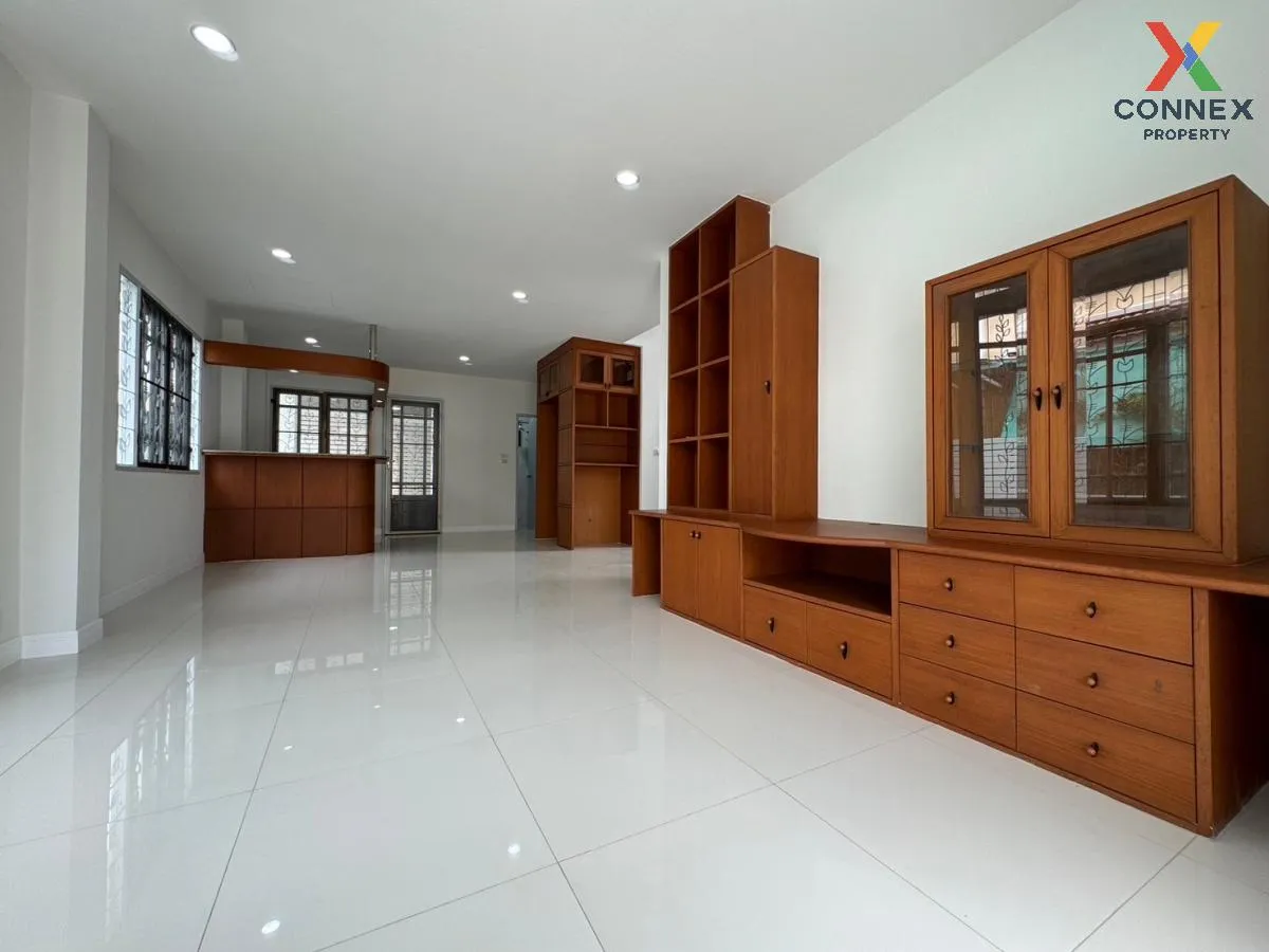 For Sale House , Vararom Prachauthit 98 , newly renovated , Thung Khu , Thung Khu , Bangkok , CX-102399