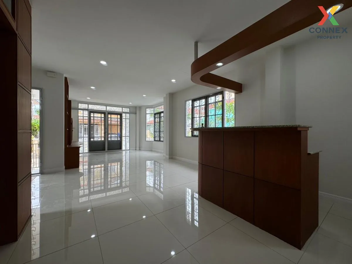 For Sale House , Vararom Prachauthit 98 , newly renovated , Thung Khu , Thung Khu , Bangkok , CX-102399