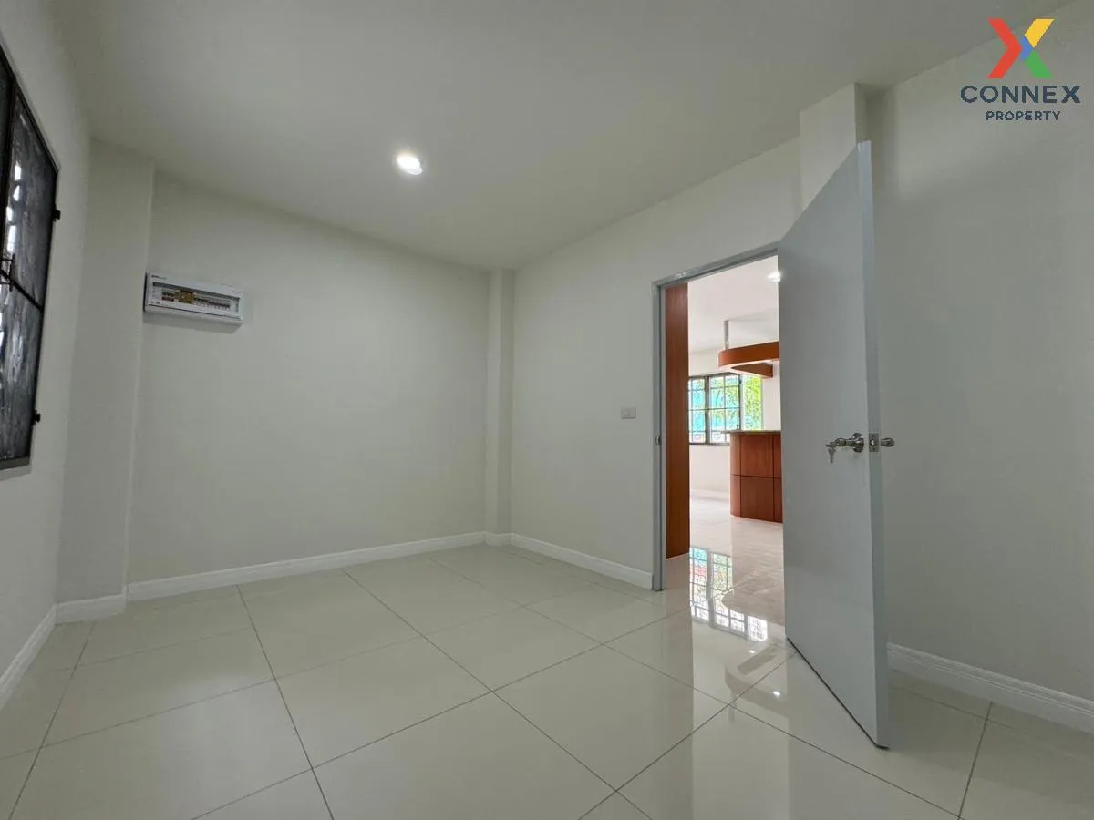 For Sale House , Vararom Prachauthit 98 , newly renovated , Thung Khu , Thung Khu , Bangkok , CX-102399