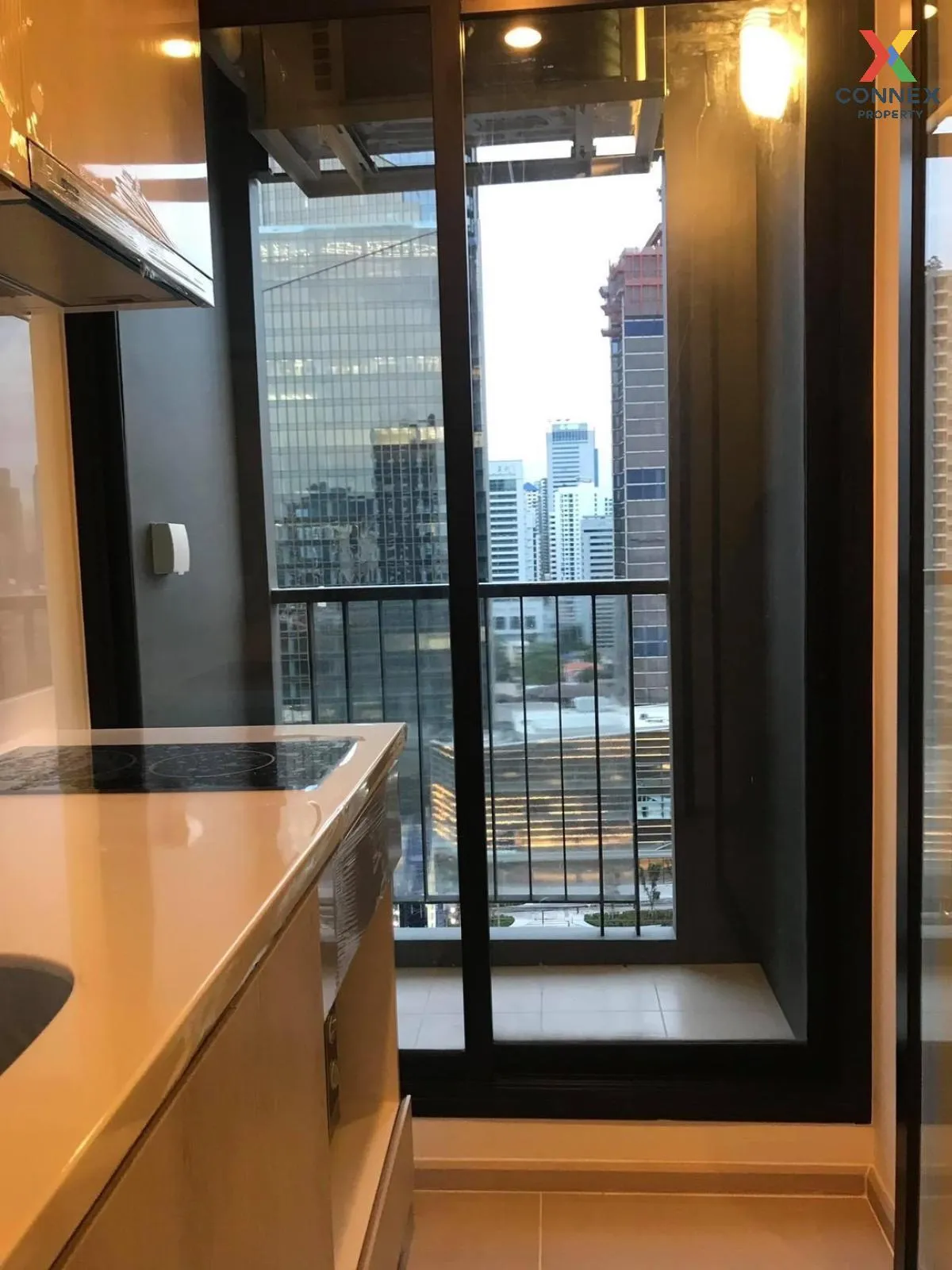 For Rent Condo , Life Asoke , MRT-Phetchaburi , Bang Kapi , Huai Khwang , Bangkok , CX-102451