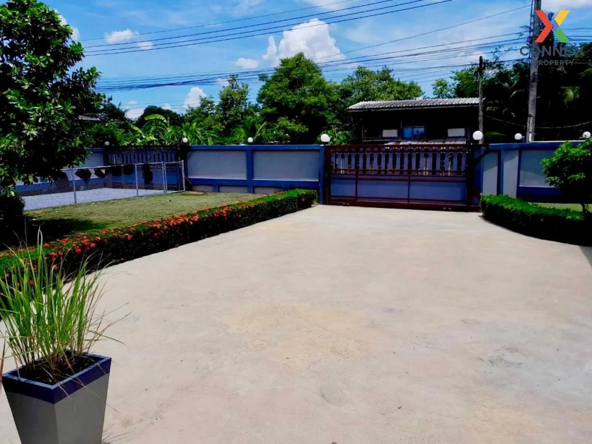 For Sale 2 houses situated on rai 1 of land , Nakhon Pathom , Sa Kathiam , mueang Nakhon Pathom , Nakhon Pathom , CX-102875 3