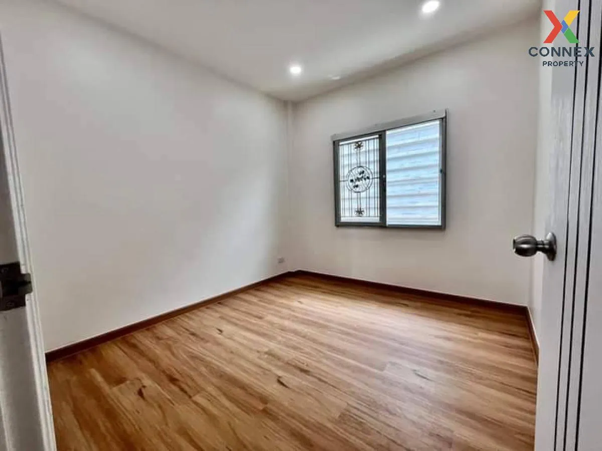 For Sale Townhouse/Townhome  , The Life Bangna , newly renovated , MRT-Sri Iam , Bang Phli Yai , Bang Phli , Samut Prakarn , CX-102931