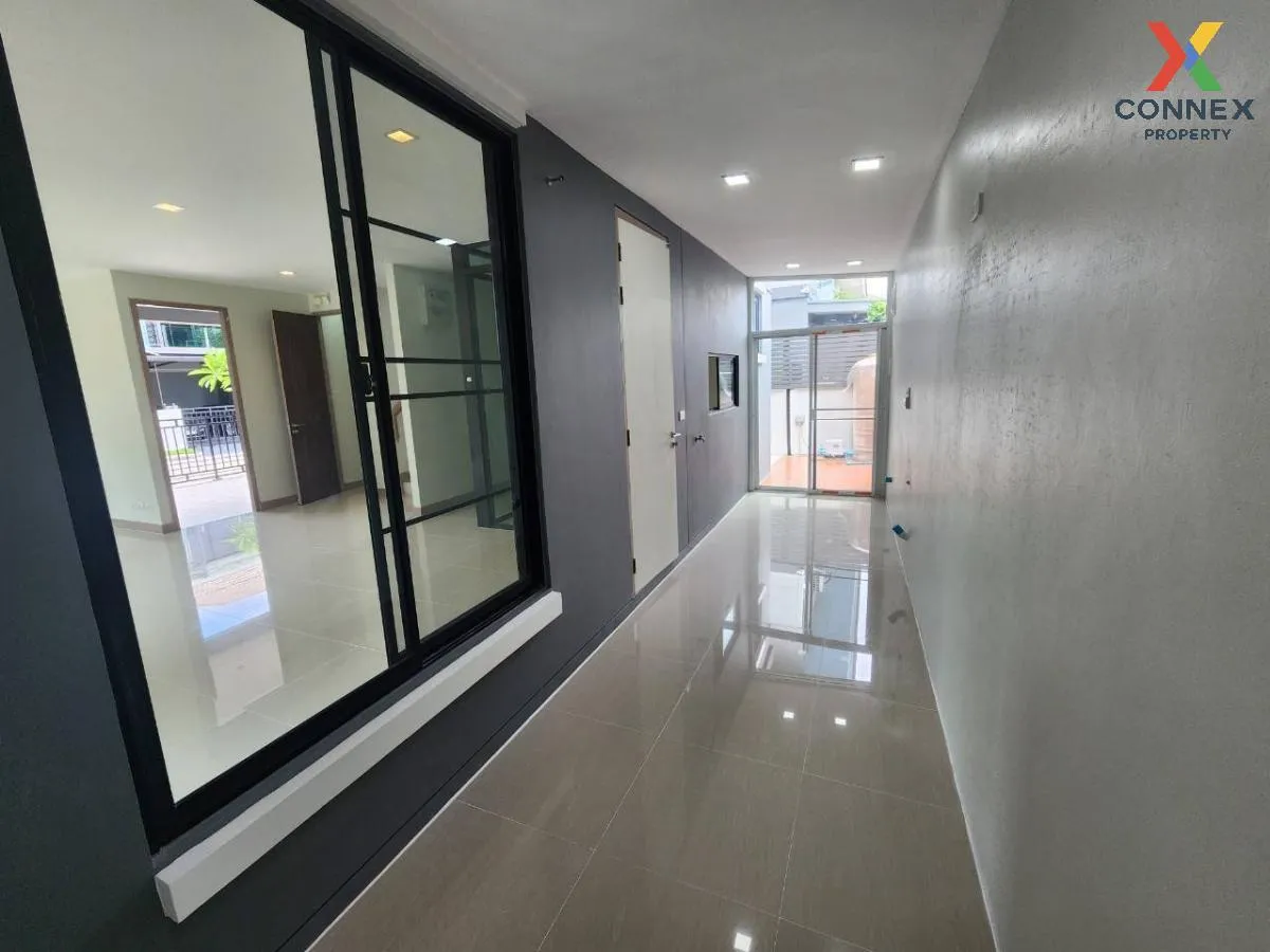 For Sale House , Sammakorn Chaiyapruek-Chaengwattana , wide frontage , Lahan , Bang Bua Thong , Nonthaburi , CX-102950