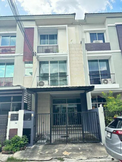 For Rent Townhouse/Townhome  , Thanapat Haus Sathorn - Narathiwas , Chong Nonsi , Yannawa , Bangkok , CX-103185