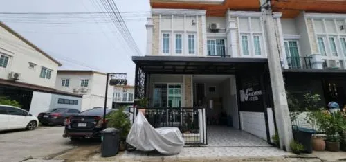 For Sale Townhouse/Townhome  , Golden Town 2 Pinklao - Charansanitwong , corner unit , Bang Kruai , Bang Yai , Nonthaburi , CX-103867